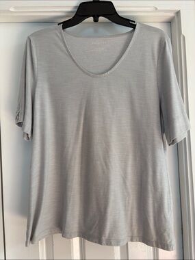 Talbots Light Gray Short Sleeve V-Neck Tee